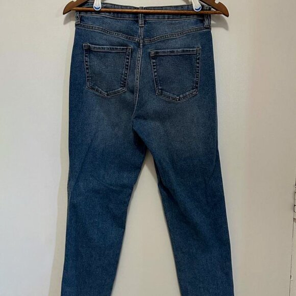 Classic Blue Women’s Jeans - Picture 5 of 8